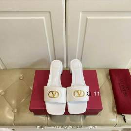 Picture of Valentino Slippers _SKUValentinosz35-40Y020264